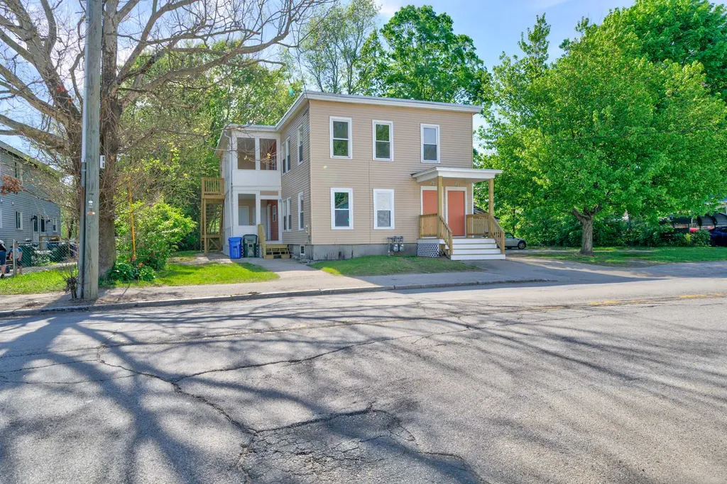 198-200 Calef Road Manchester NH 03103