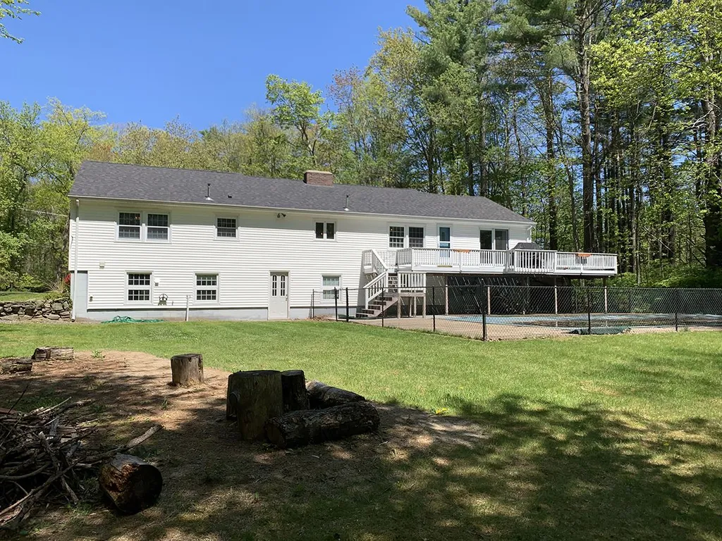111 Bluff Street Salem NH 03079