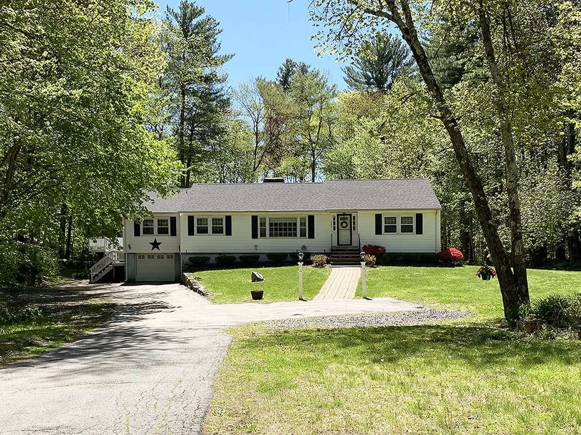 111 Bluff Street Salem NH 03079