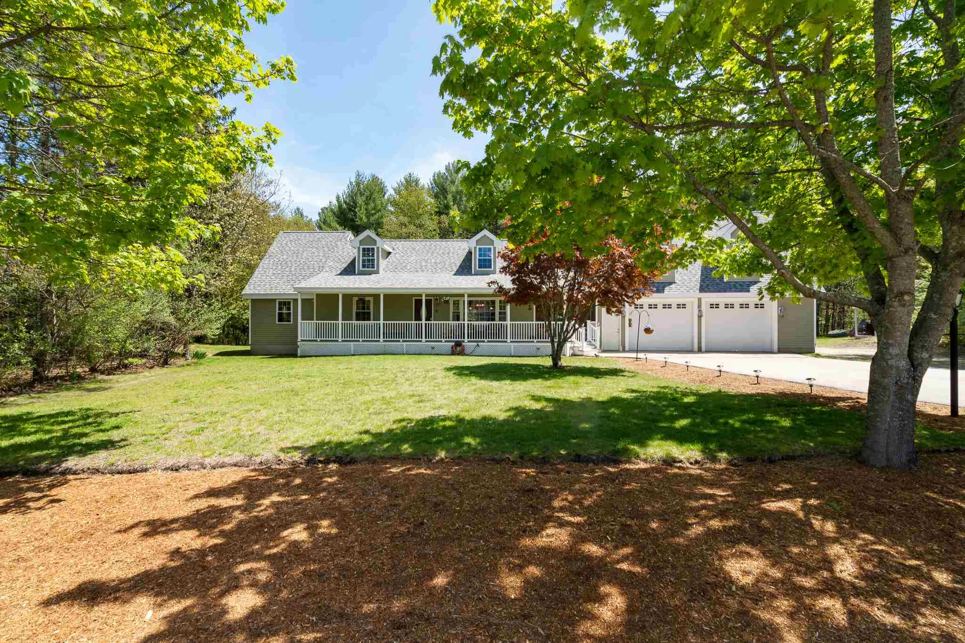 16 Horseshoe Lane Londonderry NH 03053