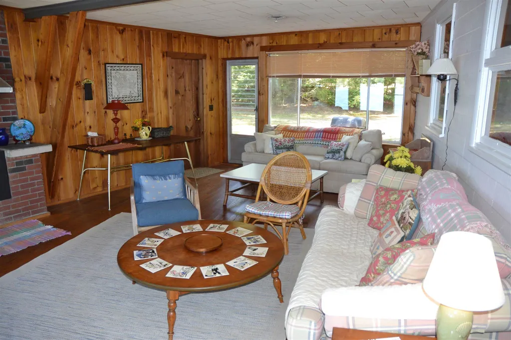 130 Oakwood Road Wolfeboro NH 03894