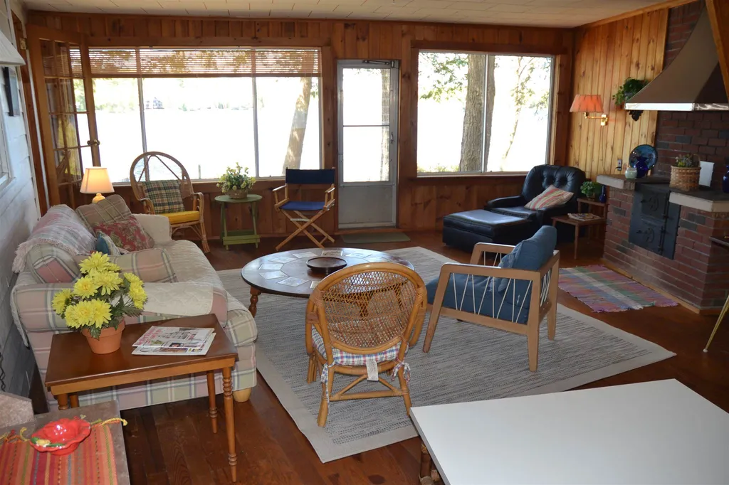 130 Oakwood Road Wolfeboro NH 03894
