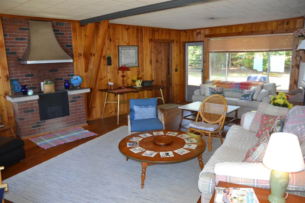 130 Oakwood Road Wolfeboro NH 03894