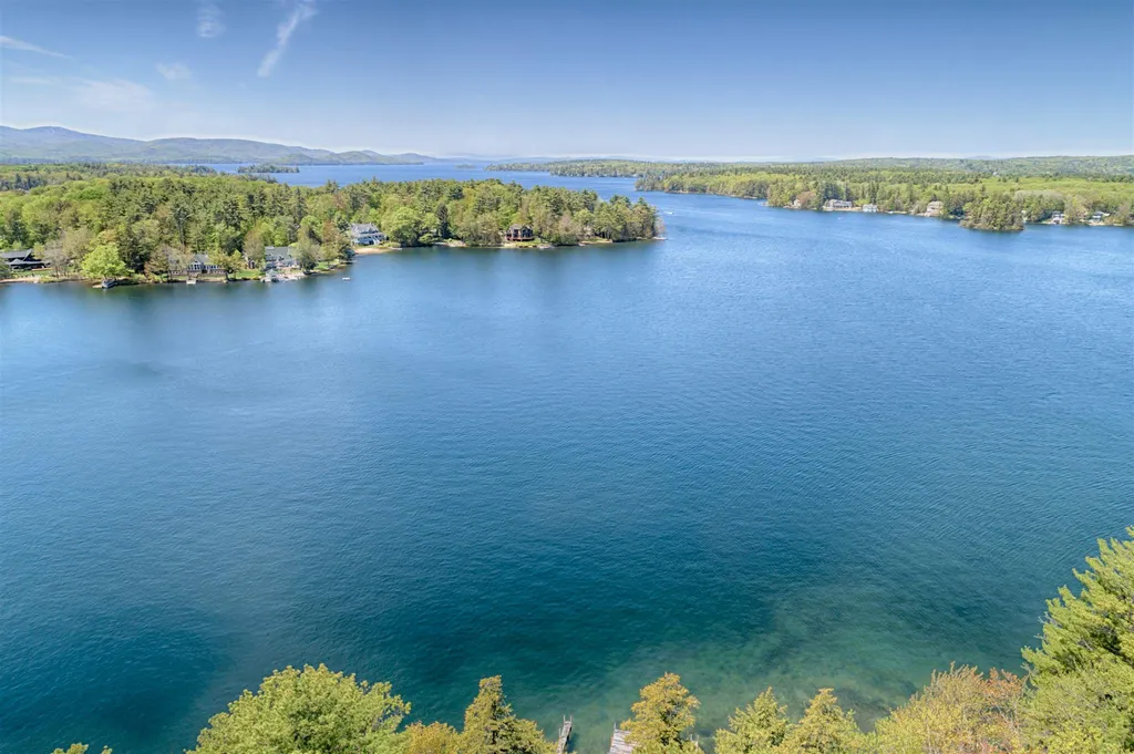 130 Oakwood Road Wolfeboro NH 03894