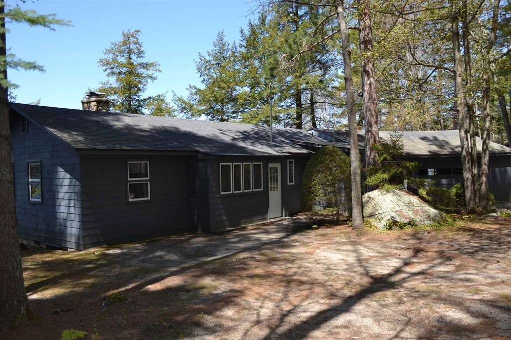 130 Oakwood Road Wolfeboro NH 03894