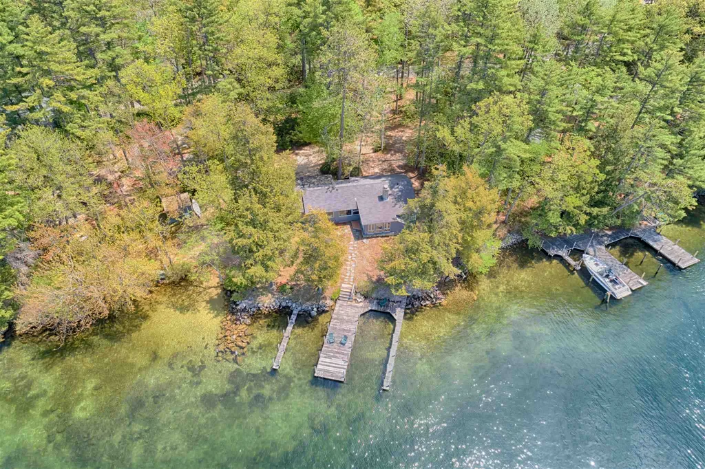 130 Oakwood Road Wolfeboro NH 03894