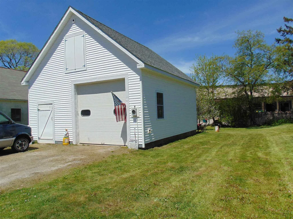37 Fairbanks Street Keene NH 03431