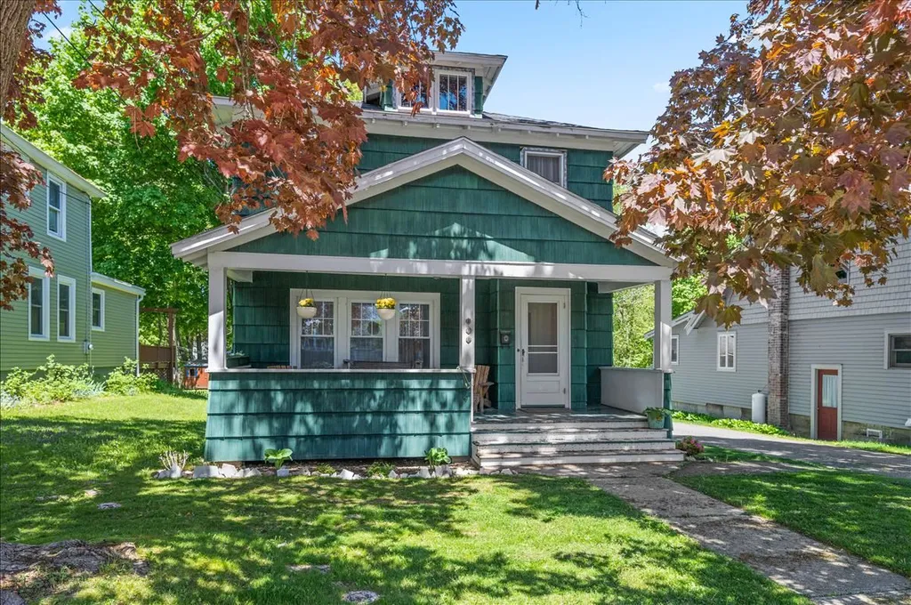 Bennington, VT Real Estate MLS 4806709 Experienced! Educated