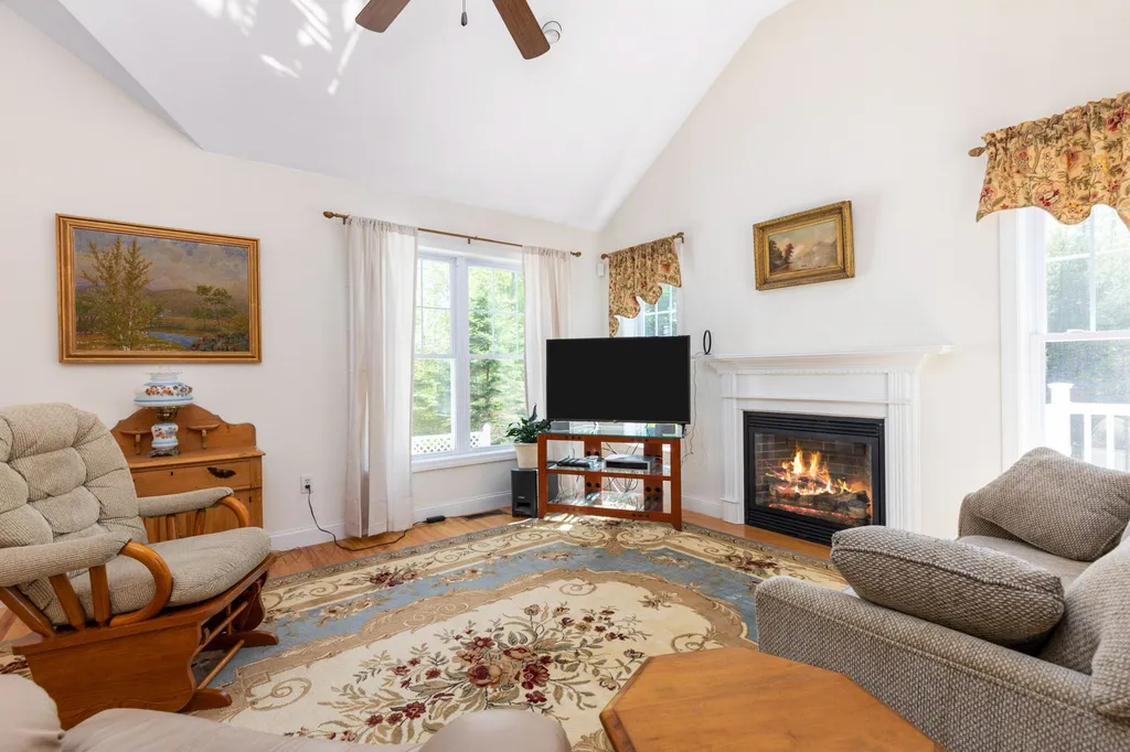 44 Emerald Lane Dover NH 03820
