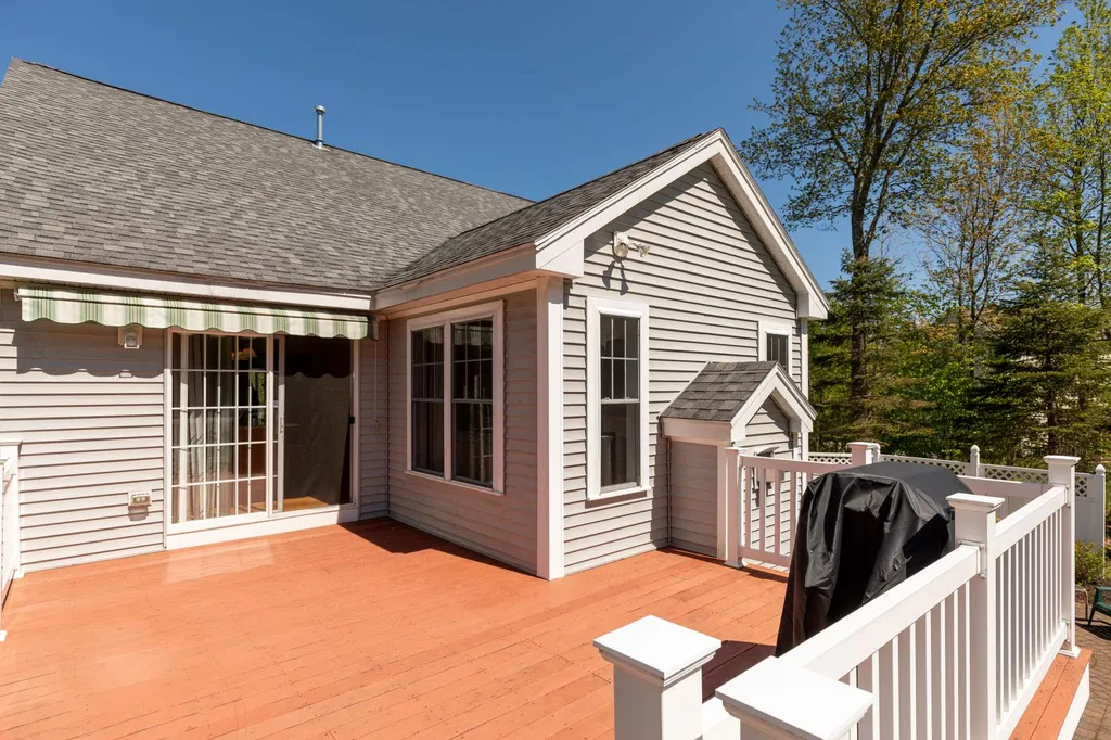 44 Emerald Lane Dover NH 03820