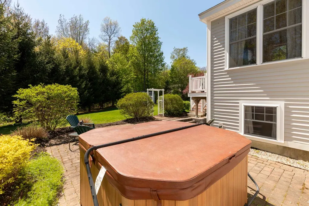 44 Emerald Lane Dover NH 03820