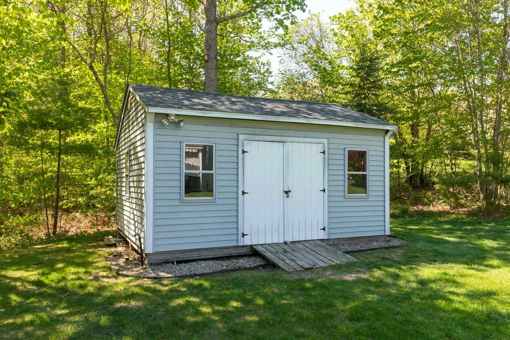 44 Emerald Lane Dover NH 03820