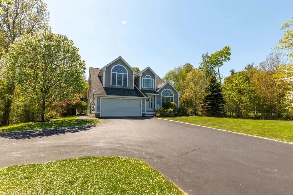 44 Emerald Lane Dover NH 03820