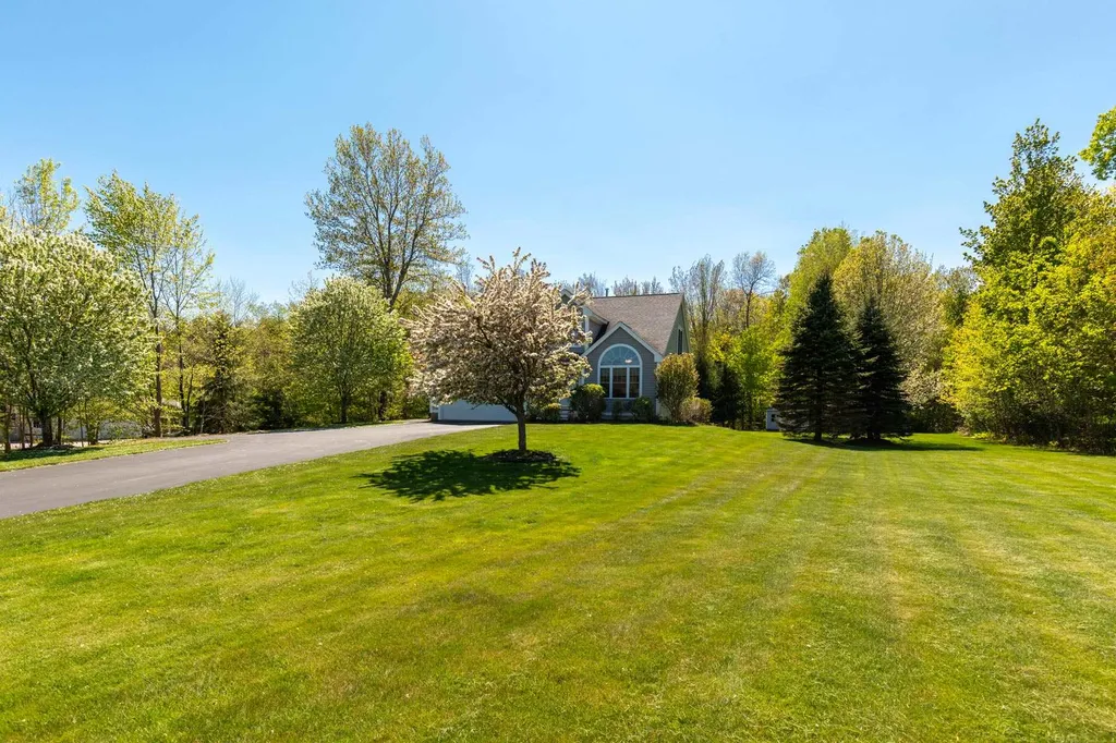 44 Emerald Lane Dover NH 03820