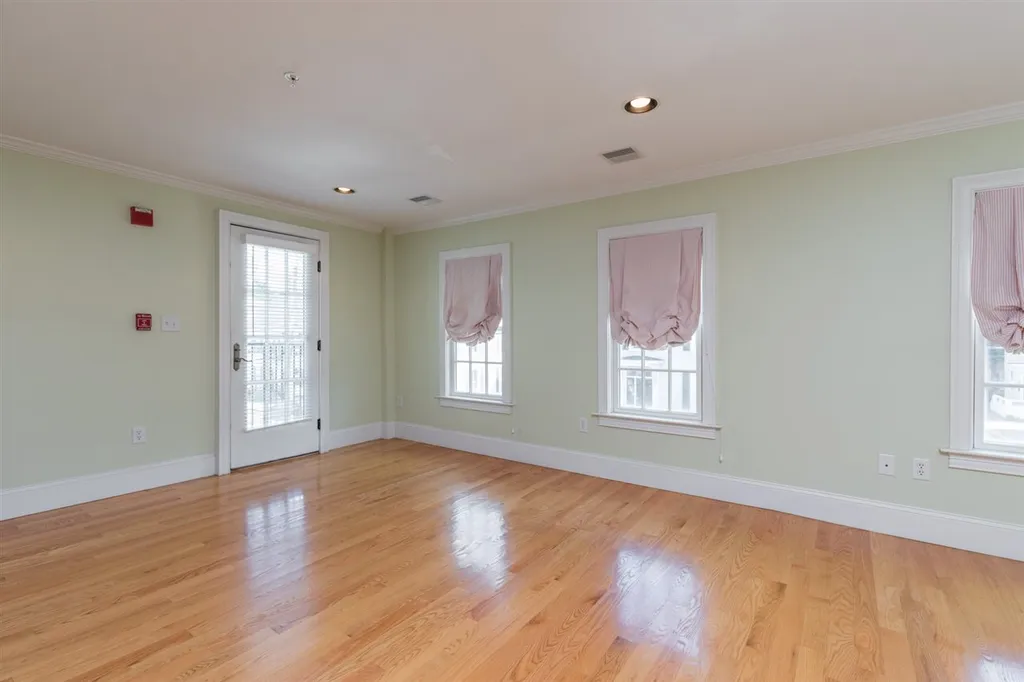 383 Islington Street Portsmouth NH 03801