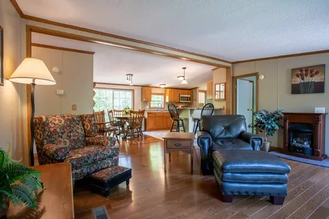 58 Country Lane Fremont NH 03044
