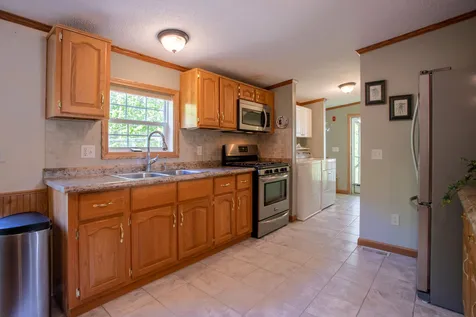 58 Country Lane Fremont NH 03044