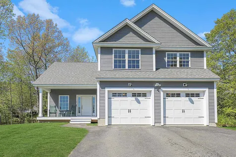 7 Circle Drive Derry NH 03038