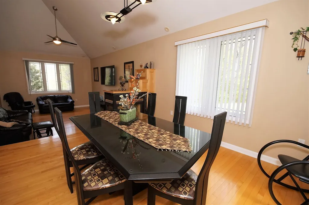 8 Frances Drive Deerfield NH 03037