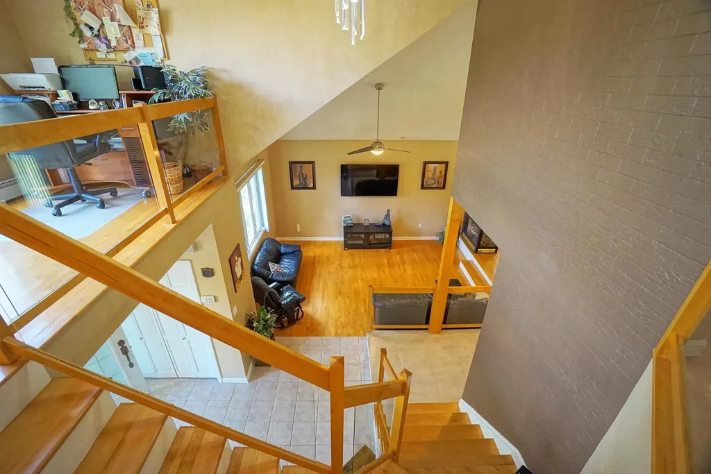 8 Frances Drive Deerfield NH 03037