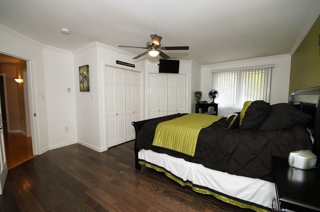 8 Frances Drive Deerfield NH 03037