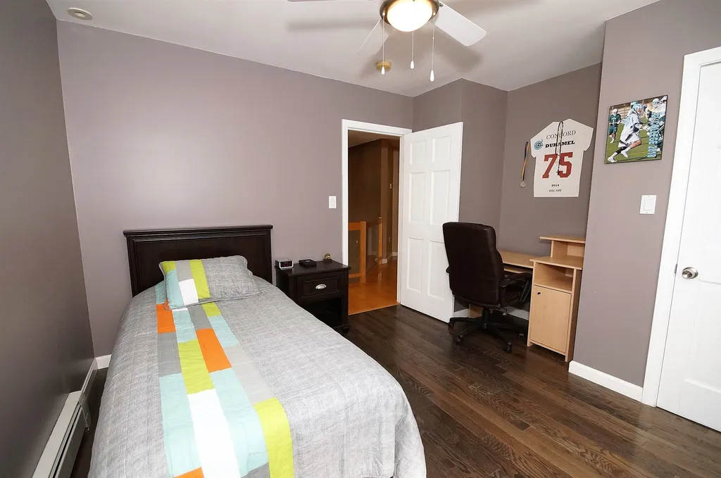 8 Frances Drive Deerfield NH 03037