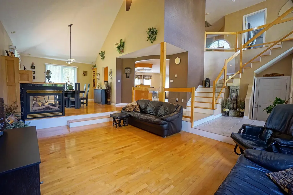 8 Frances Drive Deerfield NH 03037