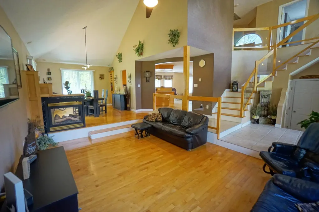 8 Frances Drive Deerfield NH 03037