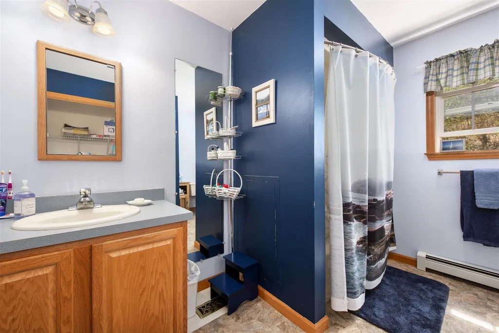 566 Hogg Hill Road Springfield NH 03284