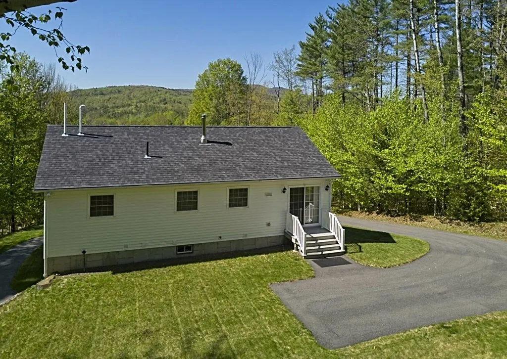 424 Old Bristol Road New Hampton NH 03256