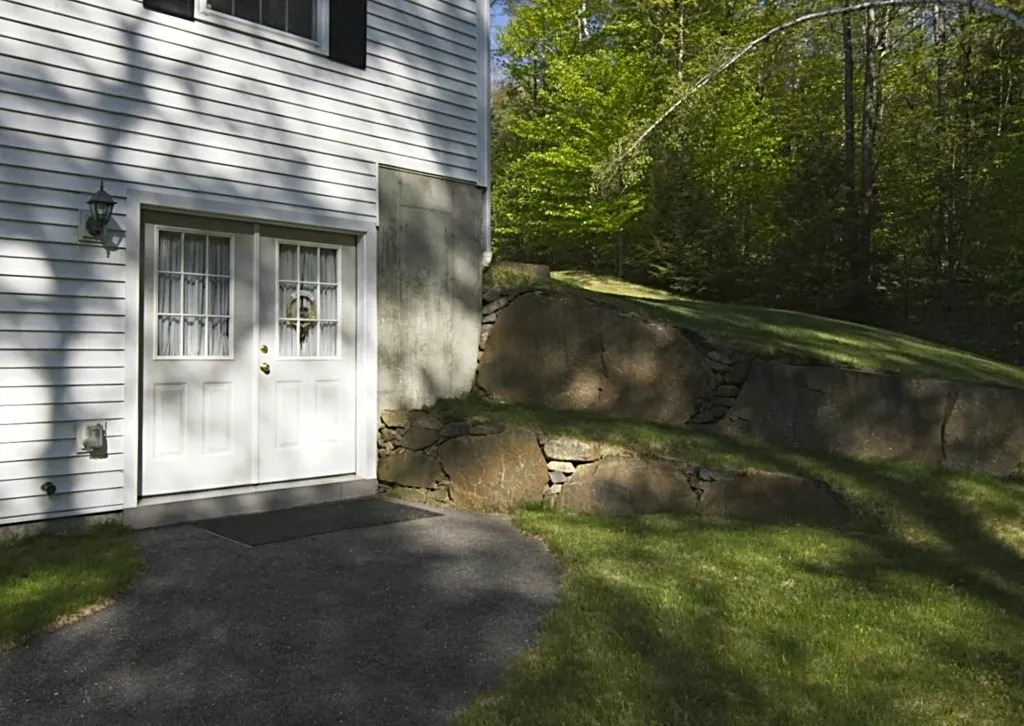 424 Old Bristol Road New Hampton NH 03256