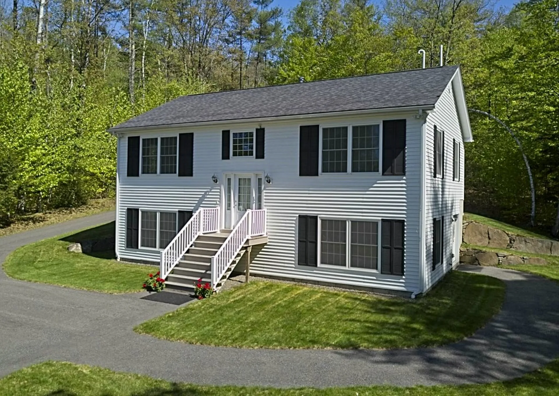 424 Old Bristol Road New Hampton NH 03256