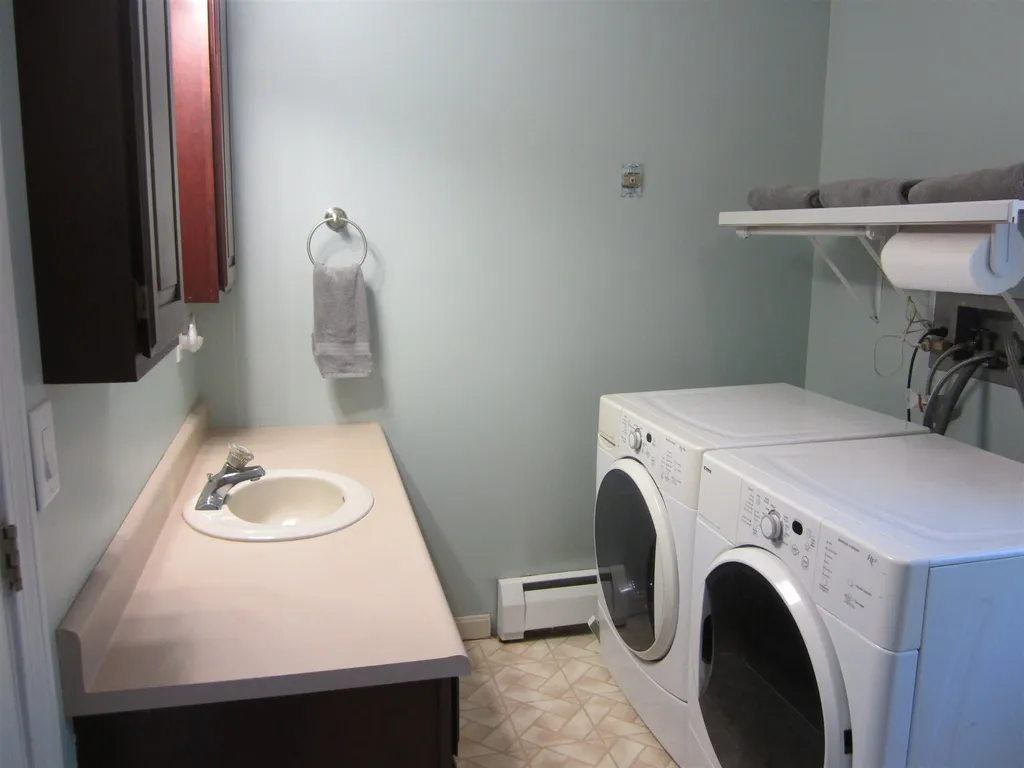 4 Cortland Circle New Hampton NH 03256