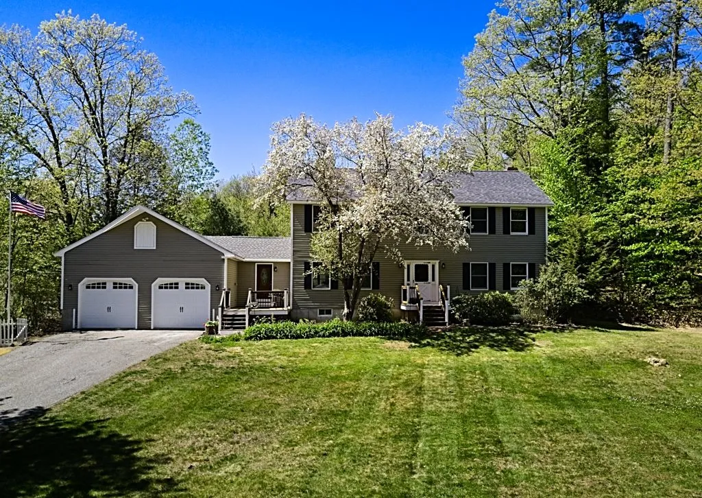 4 Cortland Circle New Hampton NH 03256