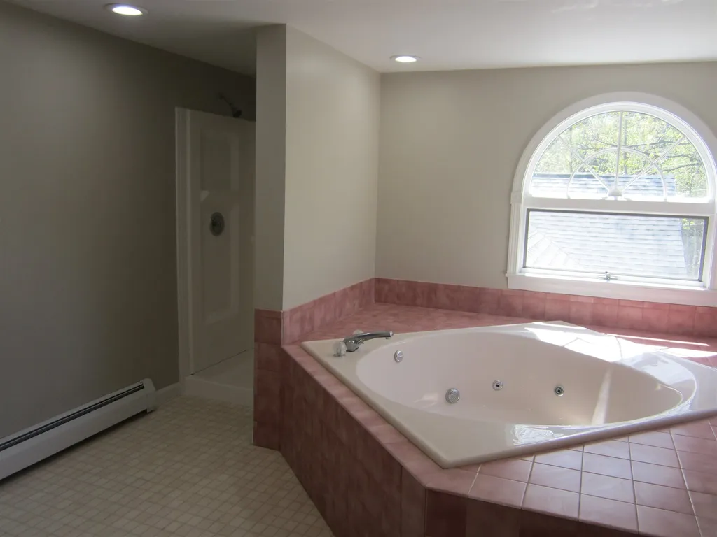 4 Cortland Circle New Hampton NH 03256