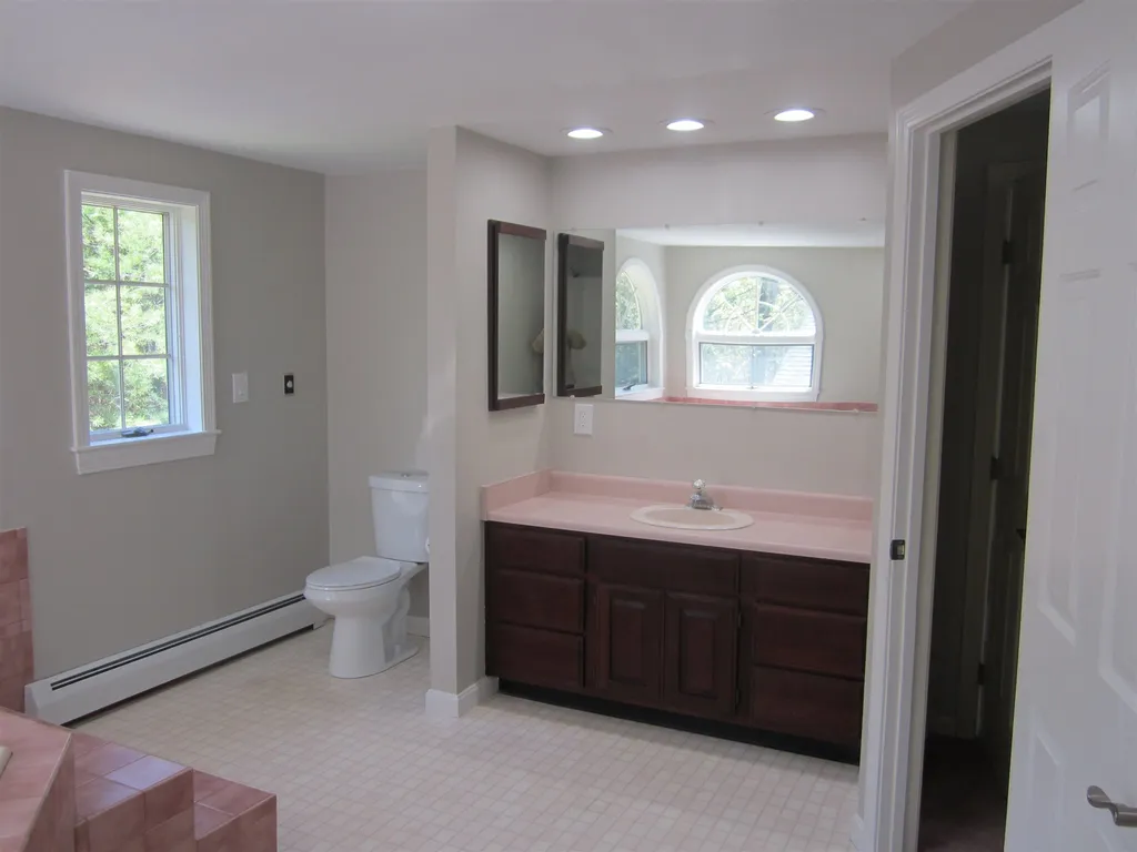 4 Cortland Circle New Hampton NH 03256