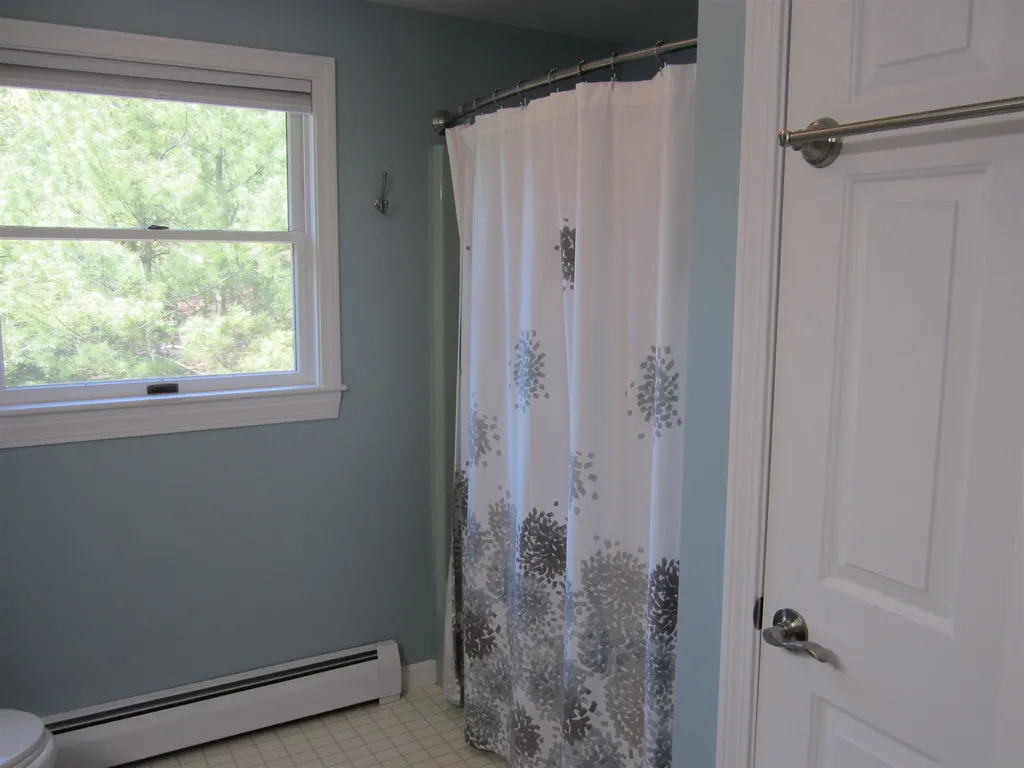 4 Cortland Circle New Hampton NH 03256