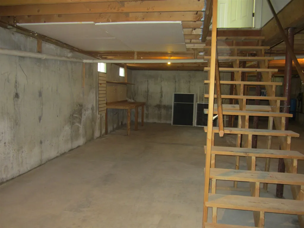 4 Cortland Circle New Hampton NH 03256