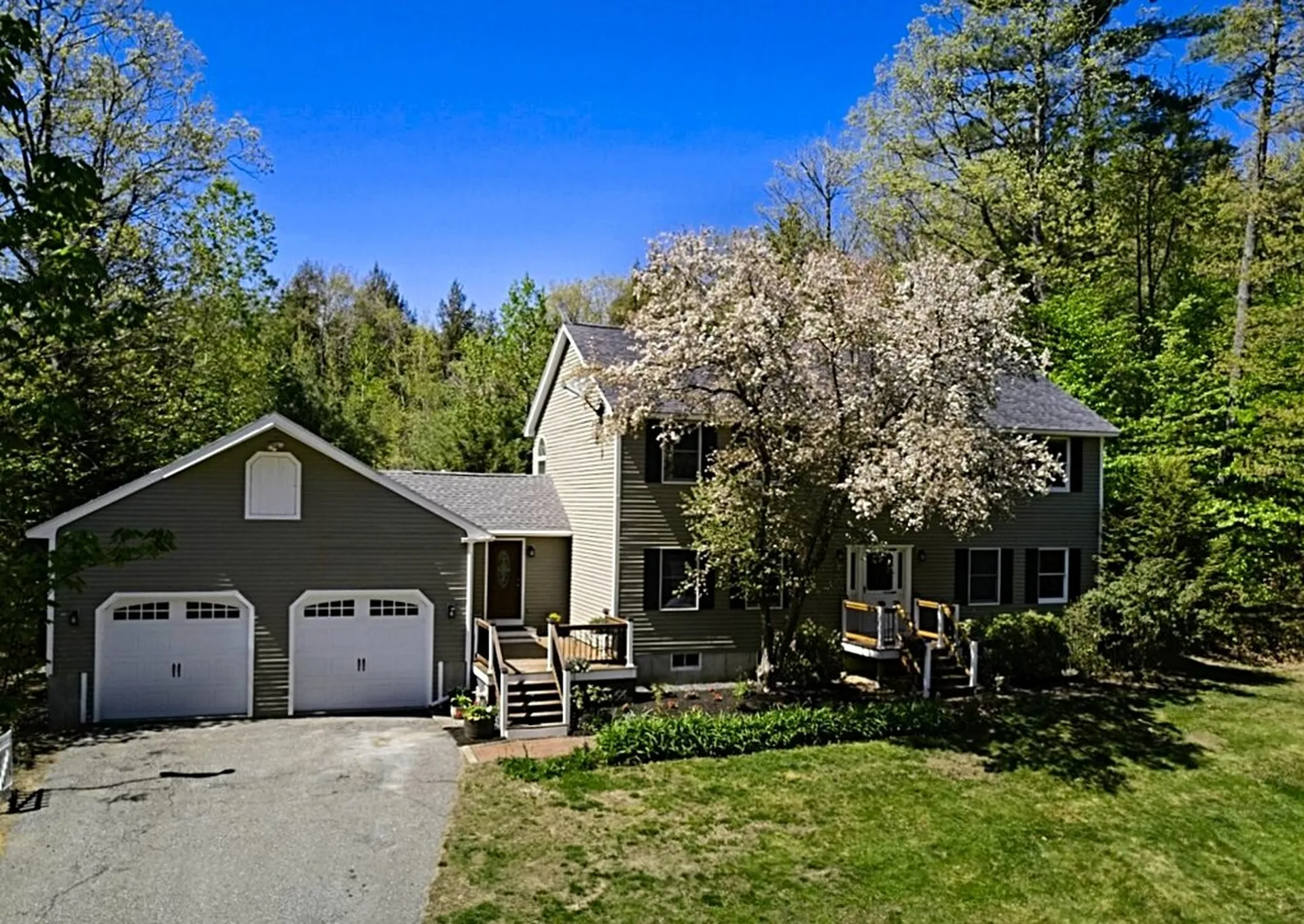 4 Cortland Circle New Hampton NH 03256