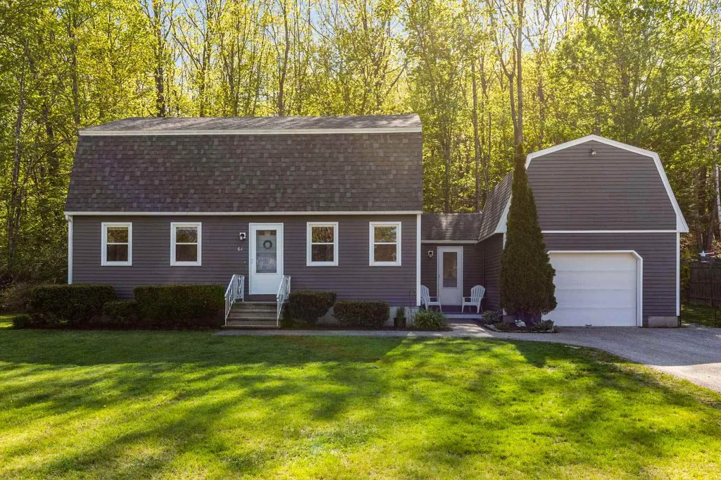 61 Ledgeview Drive Rochester NH 03839