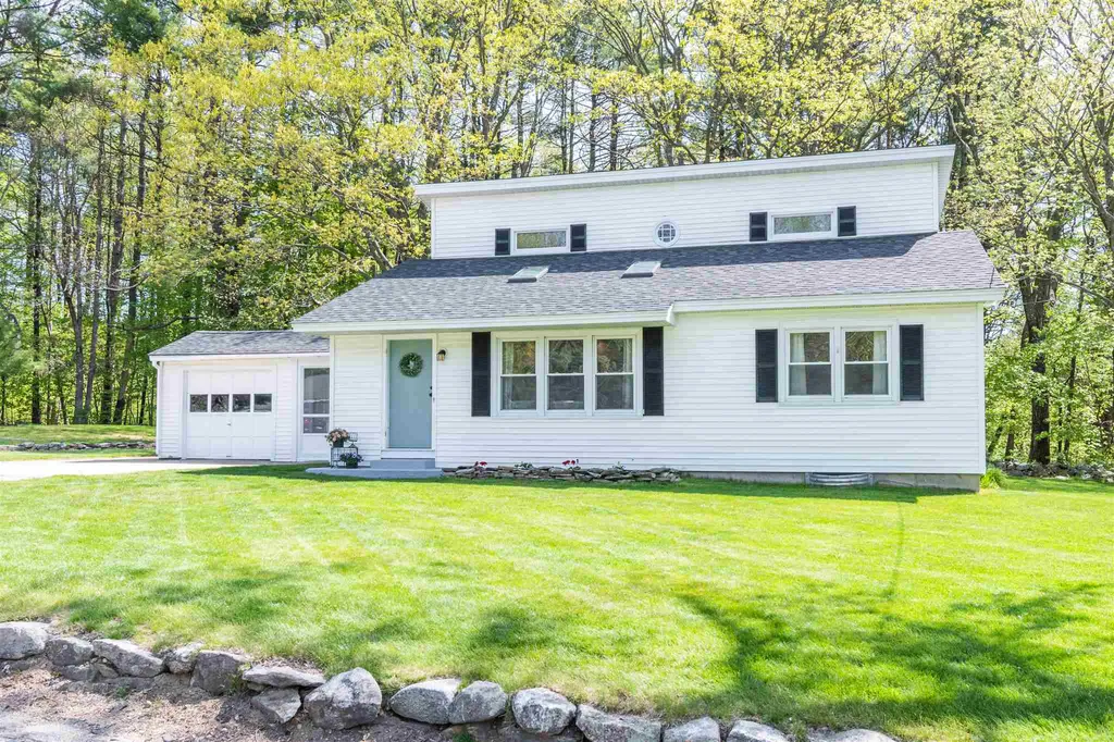 10 Upton Lane Goffstown NH 03045