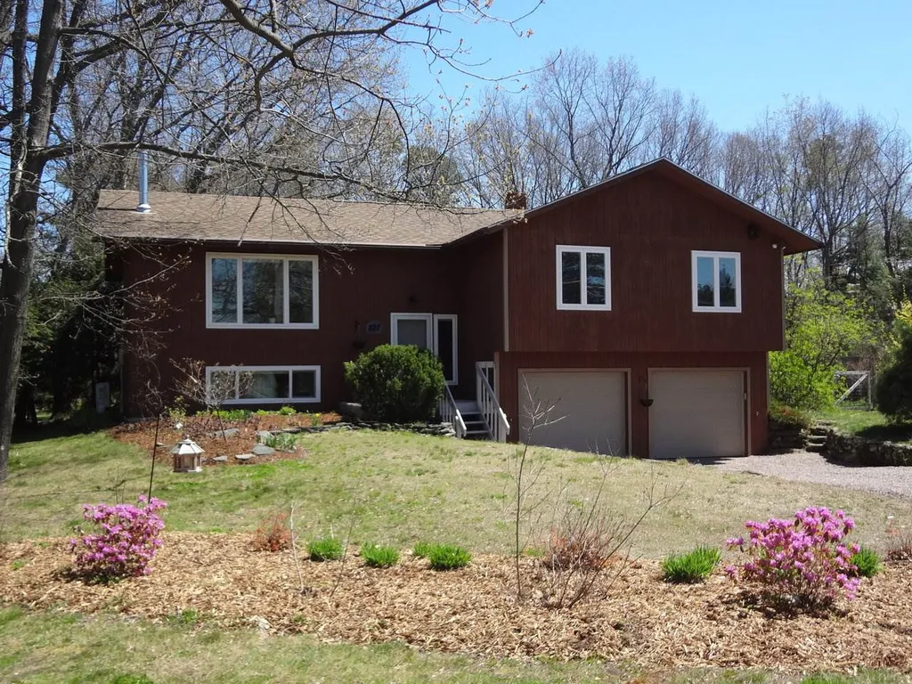227 River Road Colchester VT 05446