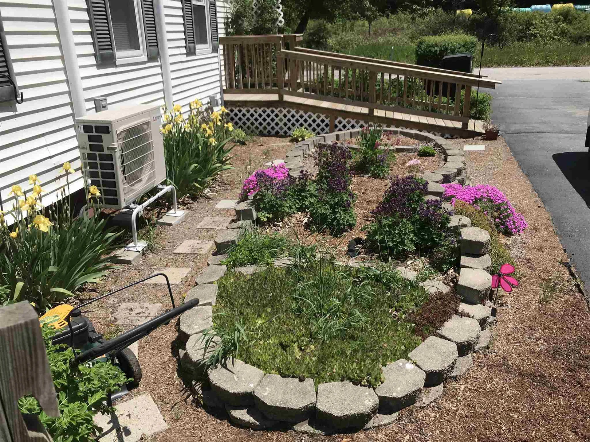6 Beauregard Street Claremont NH 03743