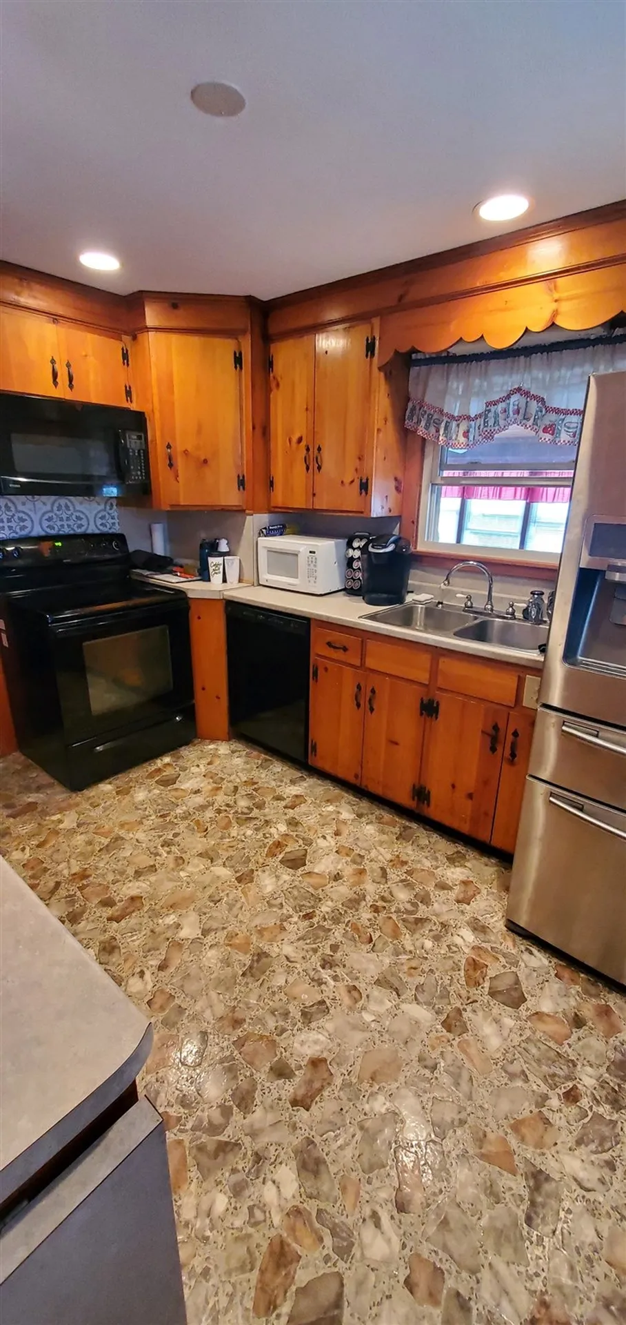 6 Beauregard Street Claremont NH 03743