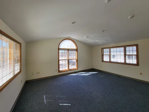 636 W. Main Street Tilton NH 03276