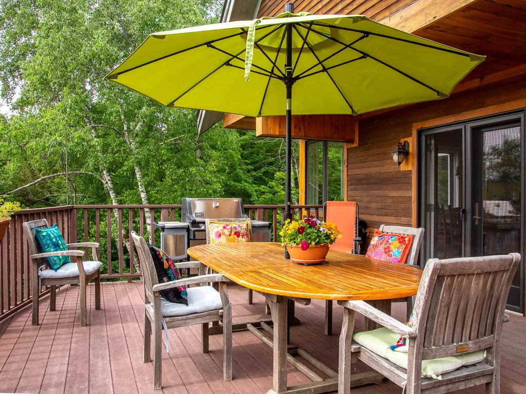 411 West Hill Extension Warren VT 05674