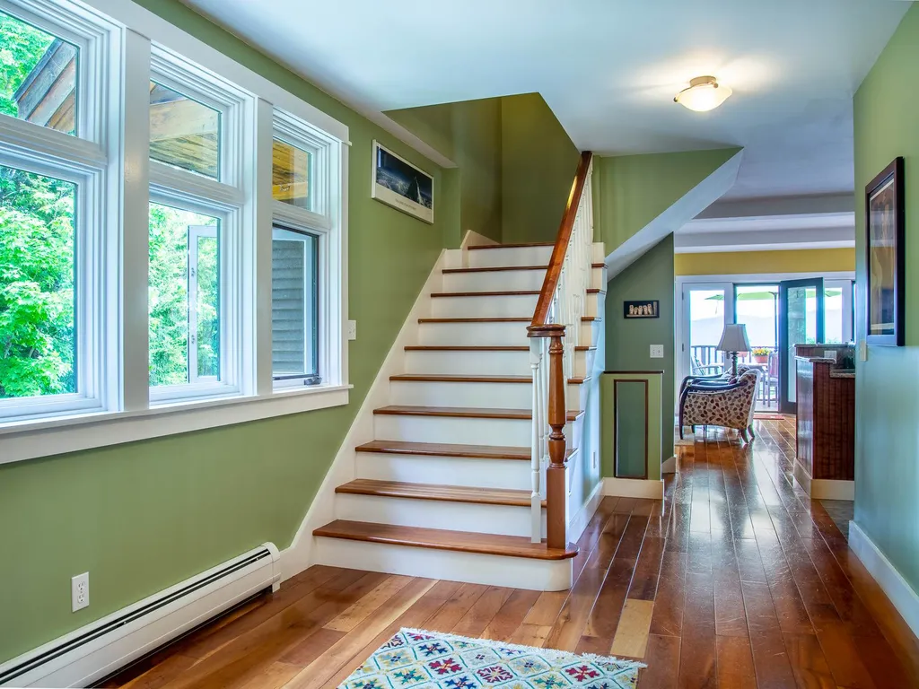 411 West Hill Extension Warren VT 05674