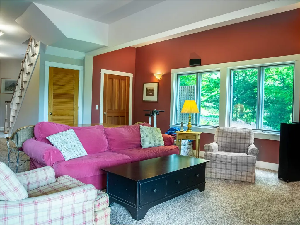 411 West Hill Extension Warren VT 05674