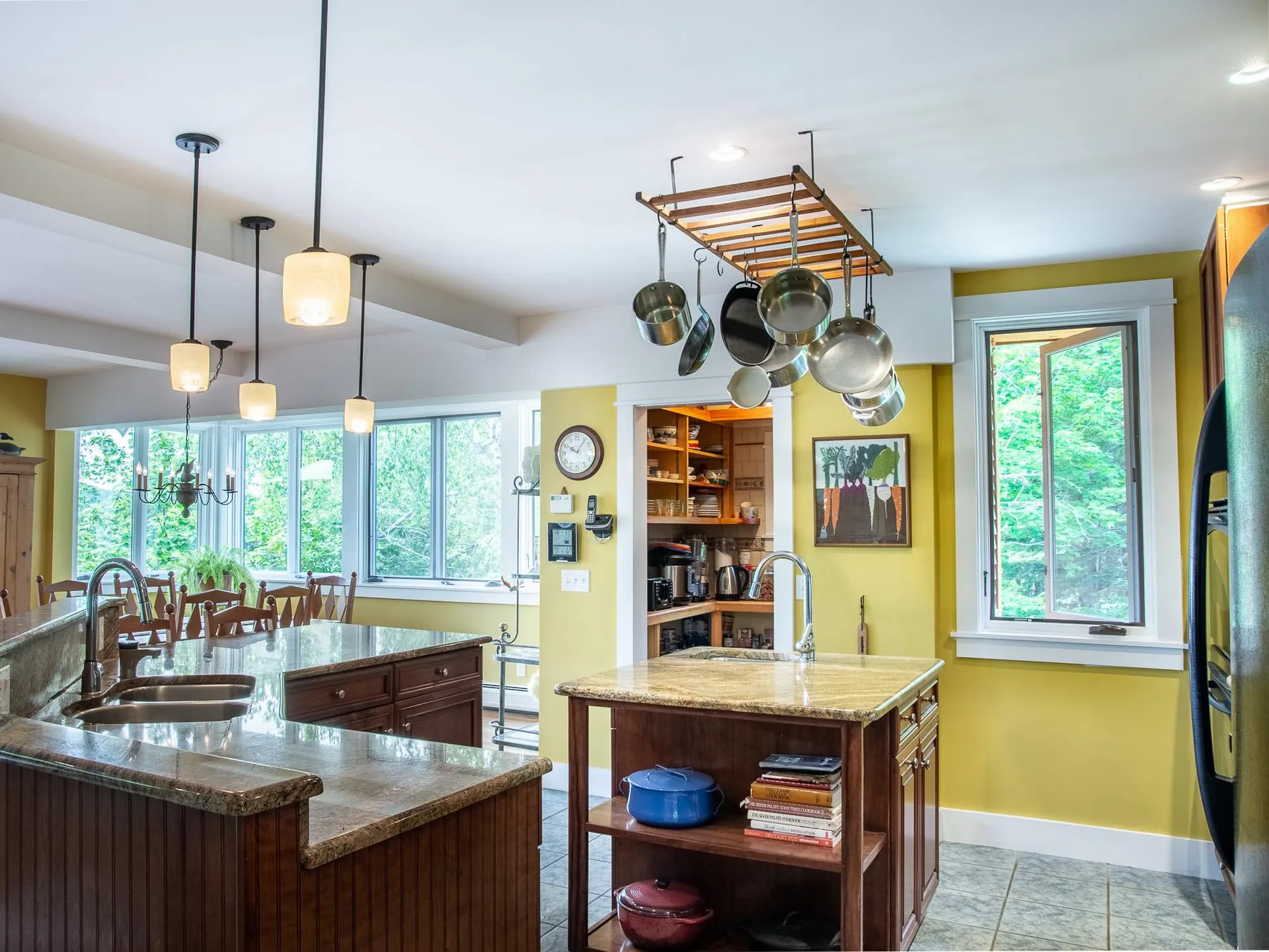 411 West Hill Extension Warren VT 05674