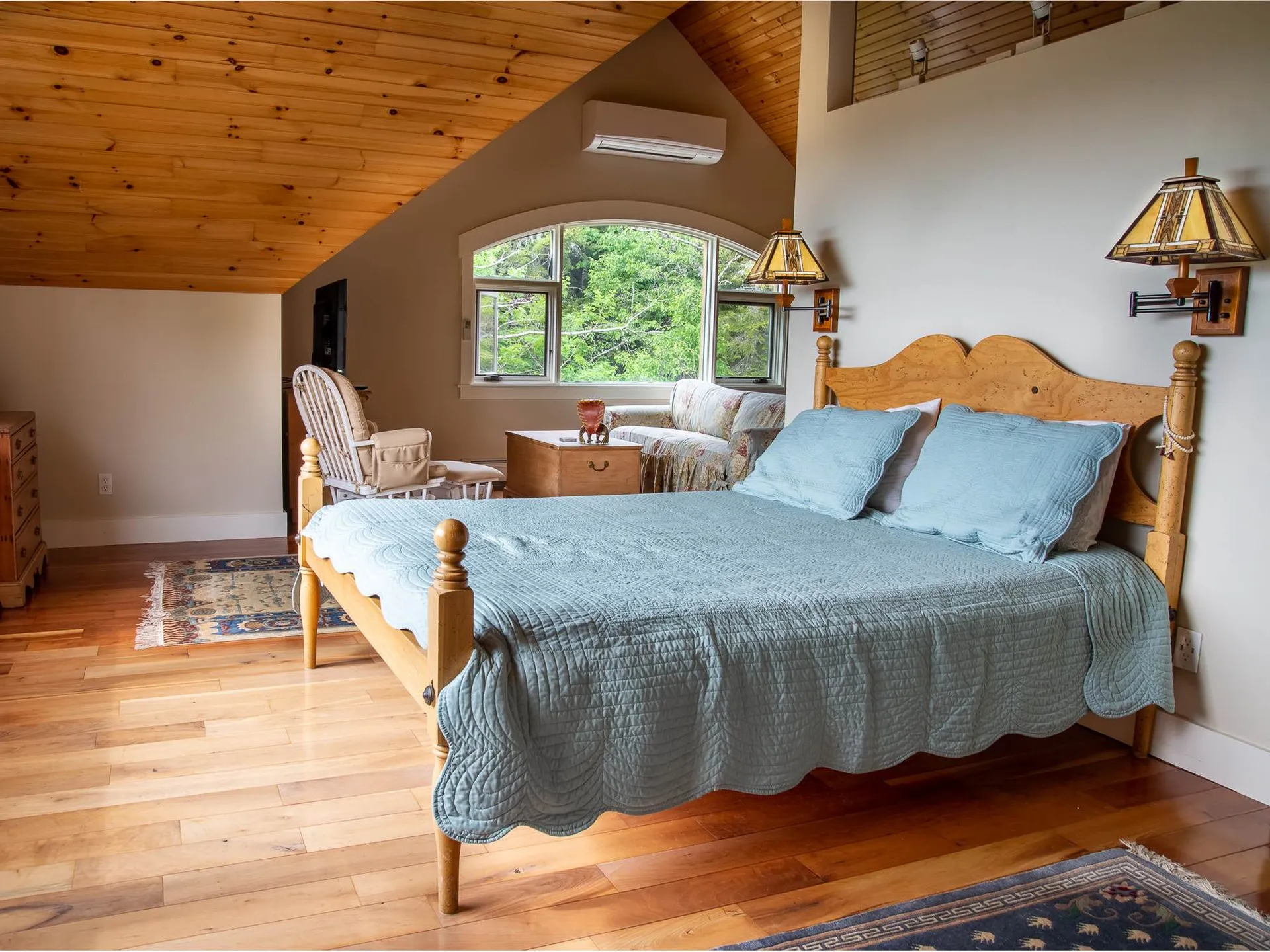 411 West Hill Extension Warren VT 05674
